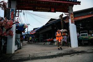 BIB: 
                            <button type="button" onclick="openModal(25394425)" class="btn btn-primary btn-sm float-right btn-popup" data-toggle="modal" data-target=".modal-high-quality">
                        <i class="fas fa-shopping-cart"></i> Add to Cart
                    </button>
                                            <button type="button" onclick="isThisMe(25394425, true)" class="btn btn-success btn-sm float-right btn-popup btn-isme hidden" data-toggle="tooltip" data-placement="bottom" title="นี่คือรูปของคุณใช่ไหม คลิกที่นี่เพื่อเอาเข้าอัลบั้ม">
                        <i class="fas fa-plus"></i> Add to album
                    </button>
                    <button type="button" onclick="isThisMe(25394425, false)" class="btn btn-warning btn-sm float-right btn-popup btn-isnotme hidden">
                        <i class="fas fa-ban"></i> Remove from album
                    </button>